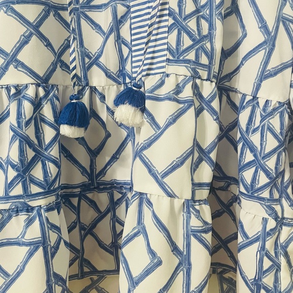 Vineyard Vines bamboo Lattice tiered top - blue and white - size Large - Picture 4 of 7